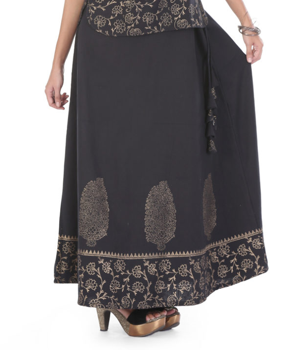 khadi_black_big_gold_border_motif_skirt_1